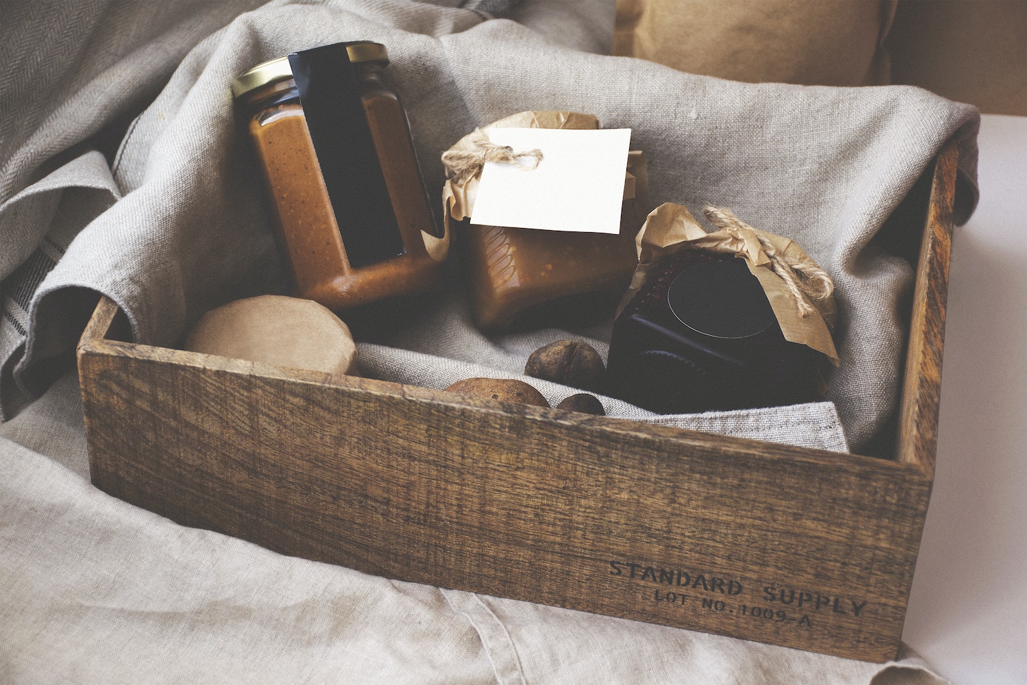 5 Reasons Hampers Make The Perfect Gift