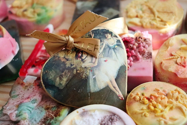 How To Make Your Own Soap - The Start To Finish Guide - Awesome Hamper ...