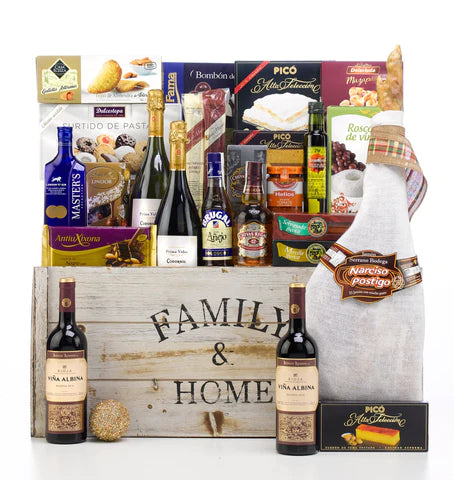 The Best Christmas Hamper Ideas for Your Friends and Family