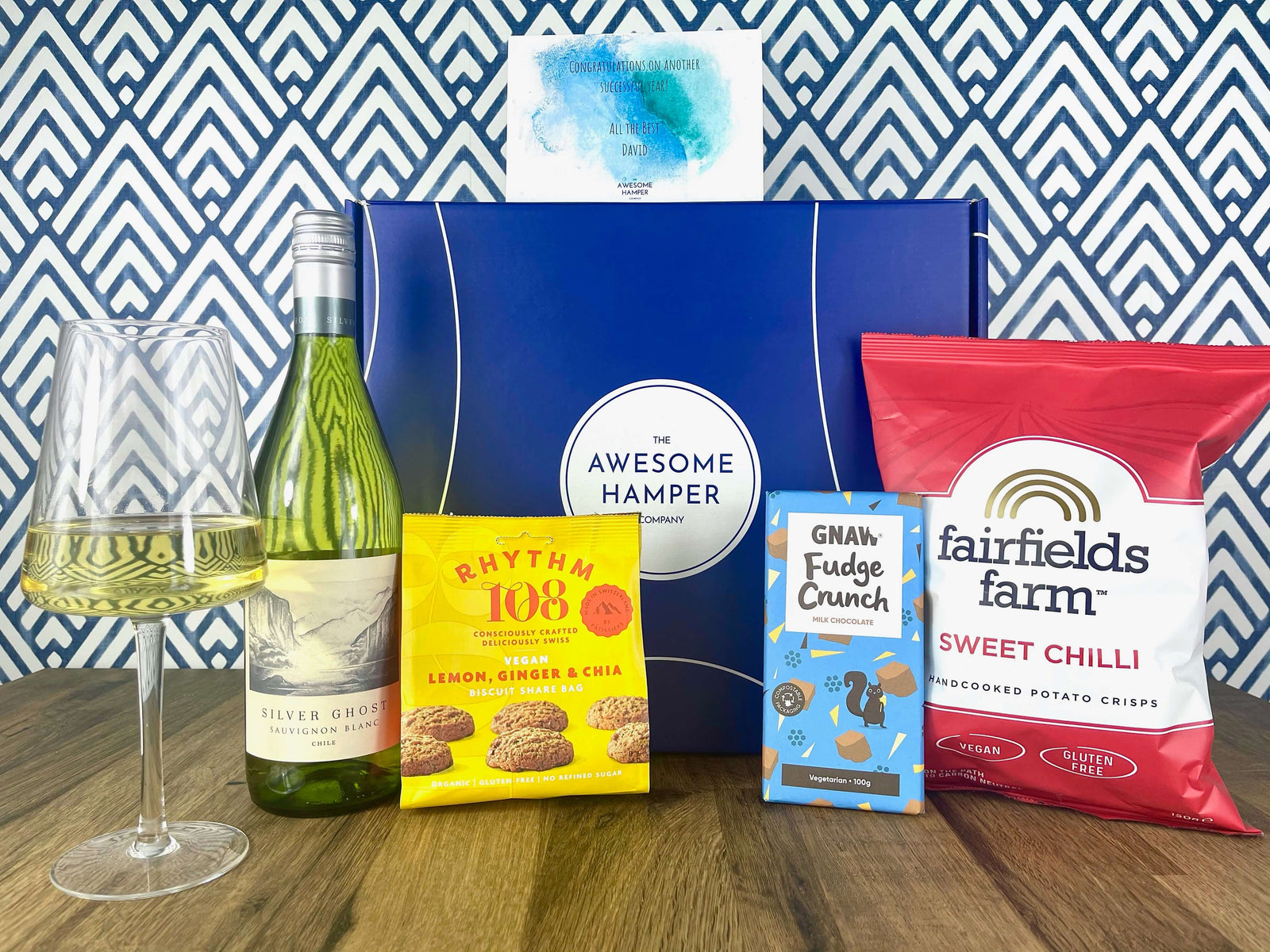White Wine & Nibbles Gift Box