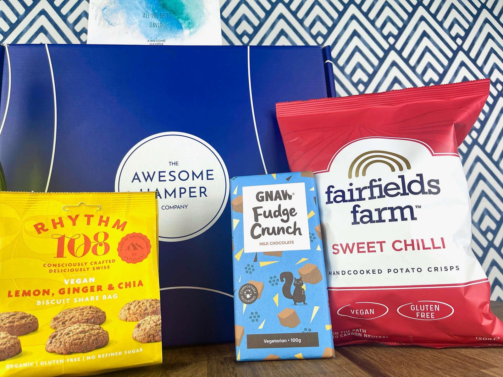 White Wine & Nibbles Gift Box